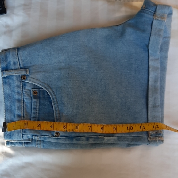 ♥️3 for $15♥️ Forever 21 Jean Shorts - Picture 7 of 8